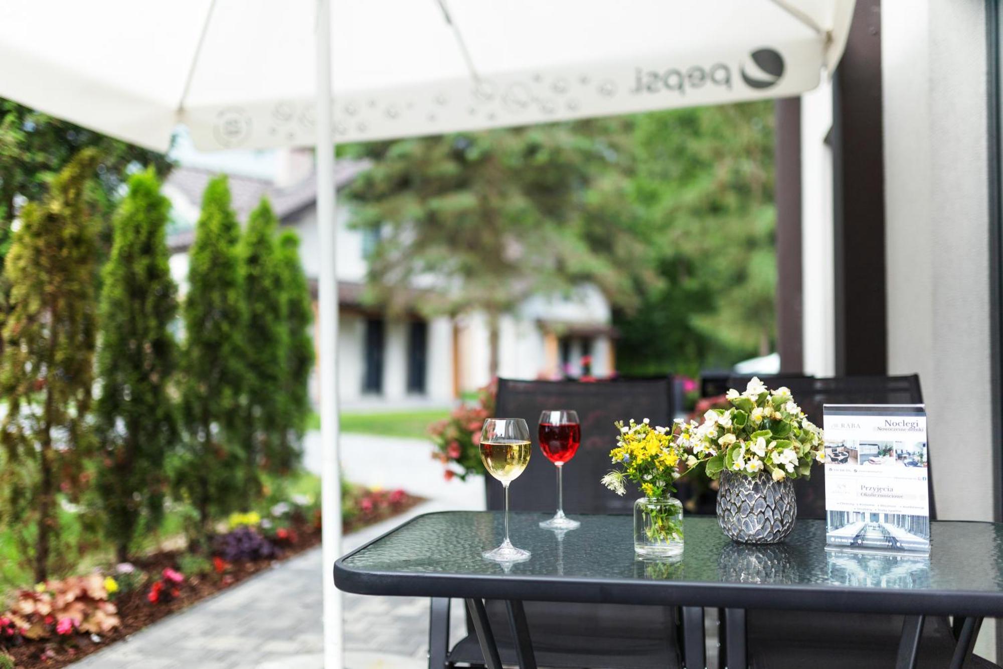 Raba Resort - Domki I Apartamenty Pod Krakowem Gdów Esterno foto
